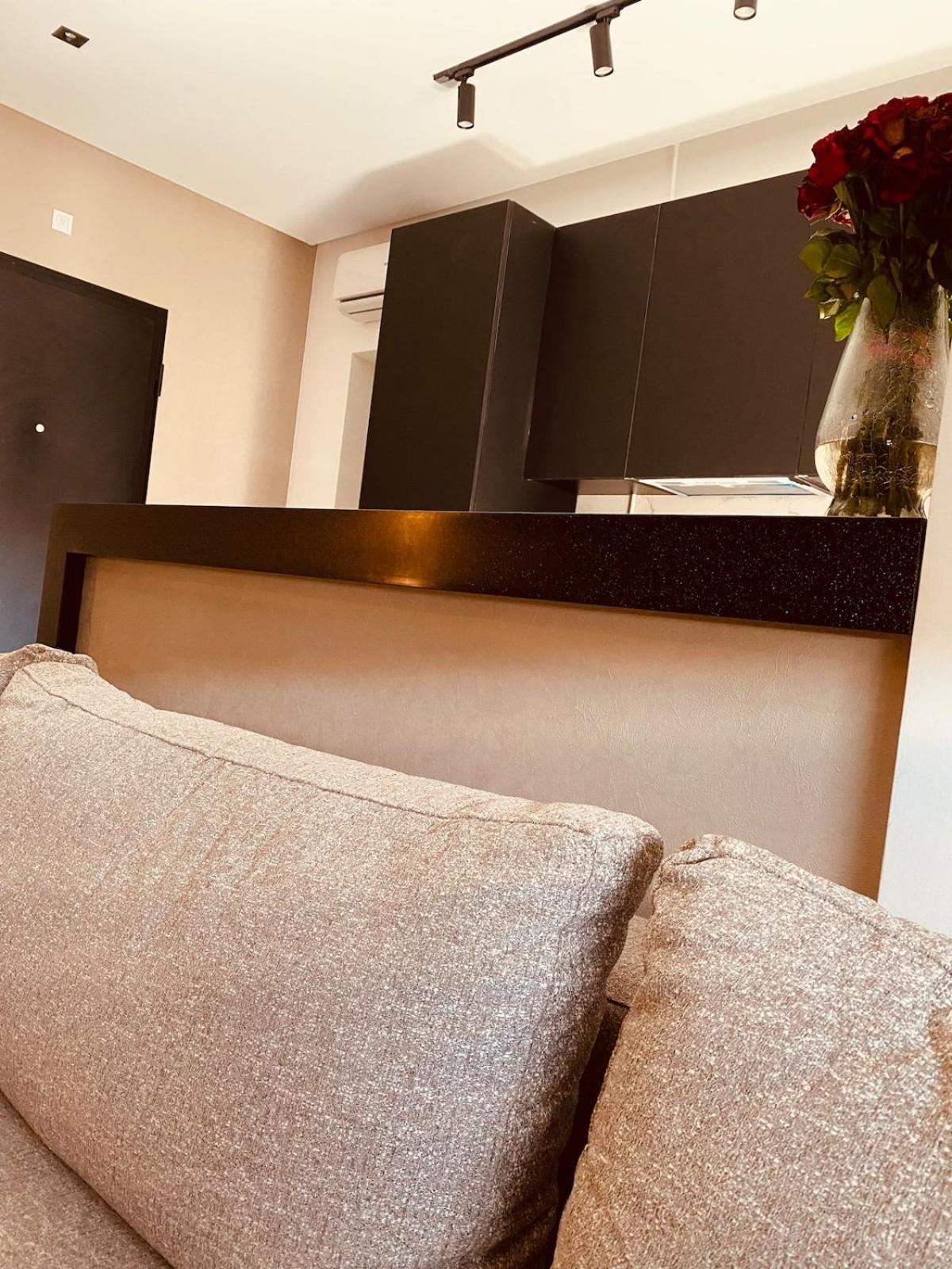 Luxury California Apartment Tunis